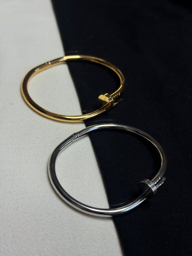 دستبند مردانه و زنانه مدل میخی کارتیر استیل رنگ ثابت