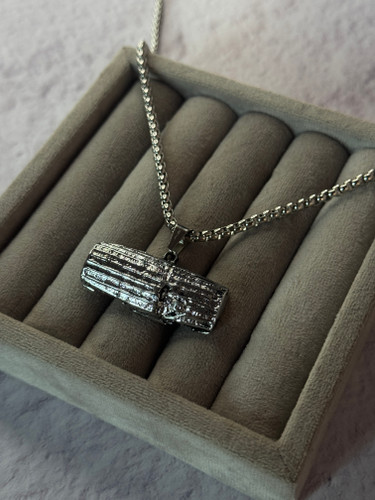 گردنبند منشور کوروش استیل | طرح خاص با کیفیت و رنگ ثابت