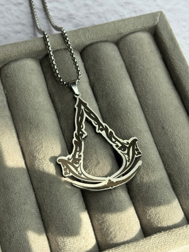 گردنبند استیل اساسین کرید | طرح خاص با کیفیت | رنگ ثابت