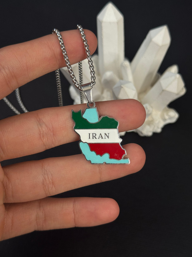 گردنبند طرح نقشه ایران رنگی | پلاک میهندوستانه با کیفیت پرمیوم
